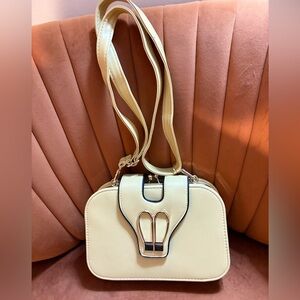 Elegant Yellow Crossbody Handbag